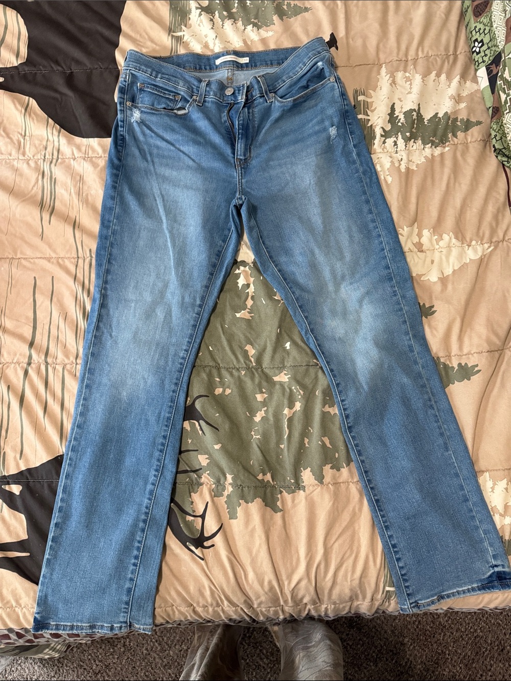 Levi's Women's Light Blue Straight-Leg Jeans
